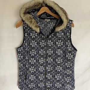 T By Talbots Navy And White Hoodie Knit Vest Snowflake Design Zip Up Size Large